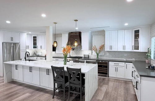 Canoga Park House | Luxury Villa 5BR Pool, Spa, Dry Sauna Oasis