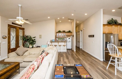 Moovalya Keys House | Luxury Waterfront House in the Moovalya Keys with Parking