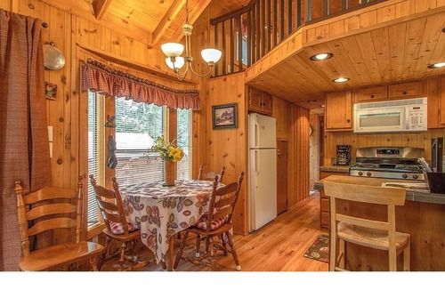 Idyllwild Cabin | Magical Mountain Hideaway
