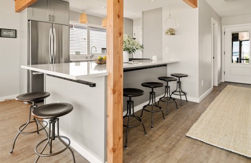 Rockaway Beach House | Magnificent Panoramic Ocean & Beach Views, Hot Tub, Game Room, BBQ, Fully Updated in Open Layout