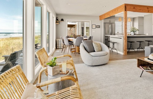 Rockaway Beach House | Magnificent Panoramic Ocean & Beach Views, Hot Tub, Game Room, BBQ, Fully Updated in Open Layout