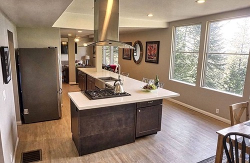Arrowhead Villas House | Majestic Lake View | Open | Nature | Treetop Life
