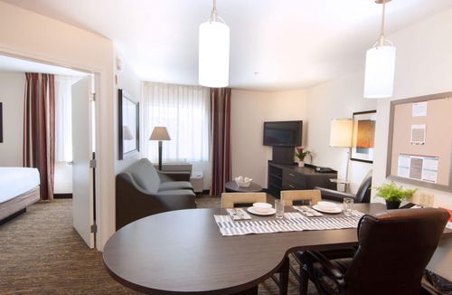 Anaheim Resort Hotel | Making The Best Memories Along The Way! 2 Spacious Units, Pets Allowed