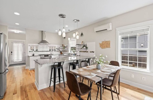 Bremerton House | Manette Cottage Oasis - Close to Downtown!