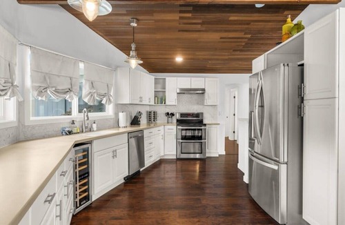 Oak Harbor Cottage | @ Marbella Lane - Seas the Bay Sanctuary