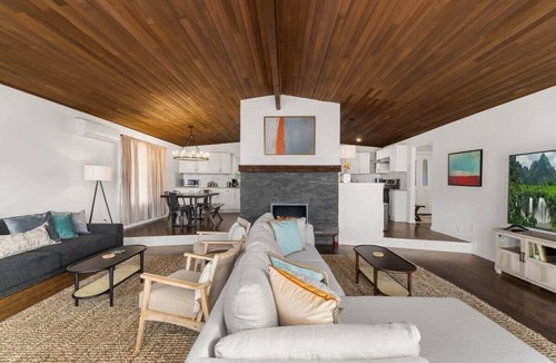 Oak Harbor Cottage | @ Marbella Lane - Seas the Bay Sanctuary