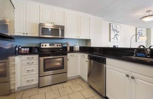 Marina Peninsula Apartment | Marina Edge, Bright 1BD 1BA Condo By The Beach.