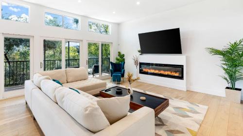 Woodland Hills House | Marmol Vista by AvantStay