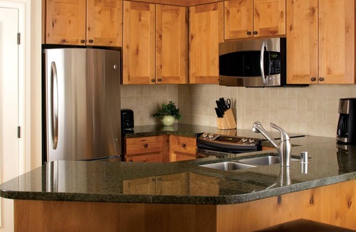 Lakeside Park Resort | Marriott Timber Lodge 1 Bedroom Unit Sleeps 4