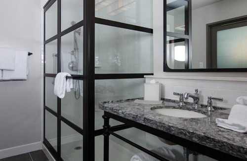 Civic Core Apartment | Marriott Vac Club, 1 BR SUITE, Kitchenette, Sleeps 4, 17min walk Conv. Ctr.