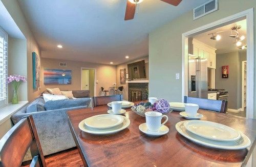 Placentia House | Massive 4BR/3BA & backyard by Disneyland+Convention Center!
