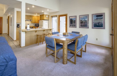 Deer Park House | Maury Mountain 36 - Cozy! Hot Tub, SHARC Passes