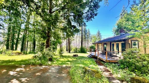 Cascadia House | McKenzie River Mountain Resort