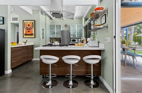 The Mesa House | Mesa Mid-Century – Chic Poolside Escape