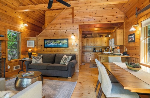 Camp Sherman Cabin | Metolius River Resort Cabin 2 – Nature Escape