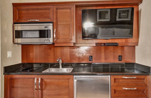 Las Vegas Apartment | MGM Signature Balcony Suite 5073 NO RESORT FEE