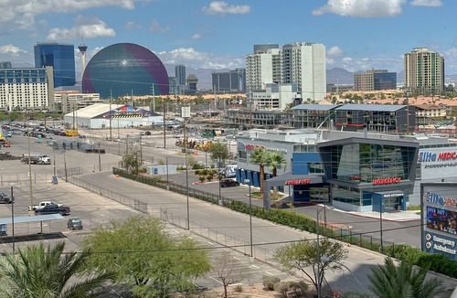 Las Vegas Apartment | MGM Signature Balcony Suite 5073 NO RESORT FEE