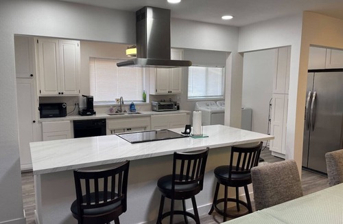 Lemon Grove House | Mi Casa Su Casa - Renovated Updated! Spacious, WD