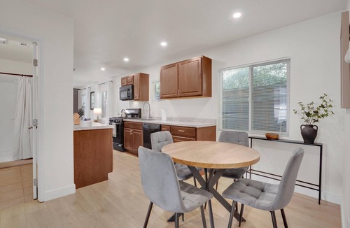 Modesto House | Mid-Century Modern | 2BR