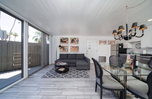 Twin Palms Condo | Mid-Century Modern Gem with a BBQ Patio