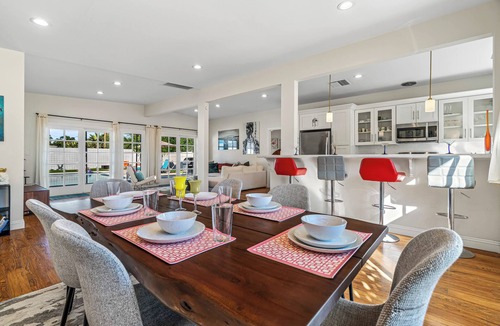 Araby Commons House | Mid-Century Mountain Paradise With Pool, Spa & Mountain Views