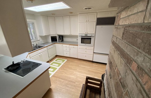 Pleasant Valley House | Mid Century private 7 acre property. 20 min from central PDX