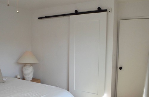 Cardiff-by-the-Sea Condo | Mid-Century Beach Lifestyle