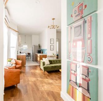 Sunnyside House | MidCentury Dream 2BR - 95 WalkScore