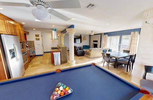 Glen Heather Estates House | Minutes to Vegas Strip I Spacious I SPA