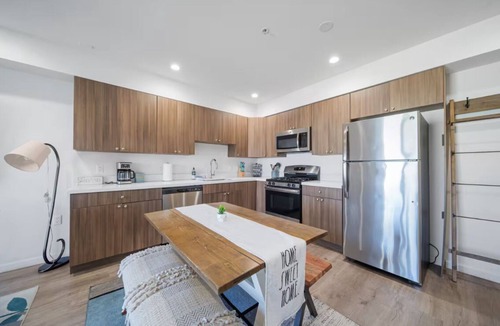 Pico-Union Apartment | Modern 1BR Retreat with Balcony & City Views in Central LA