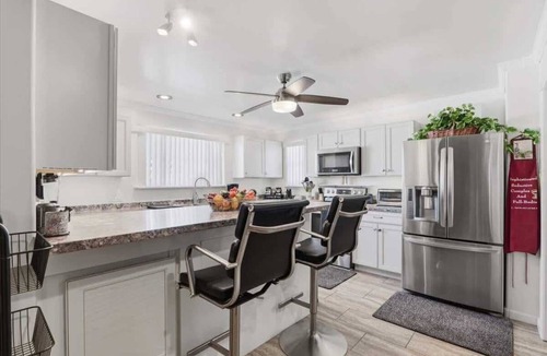Townsite House | Modern 1BR Retreat with BBQ & Fire Pit - Near Downtown