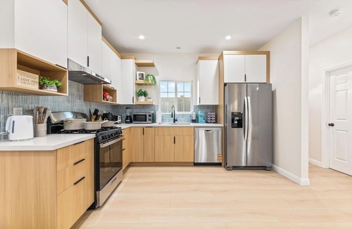 Southwest Anaheim Apartment | Modern 2BR Guesthouse Private Entry Minutes to Disney Anaheim Easy Parking