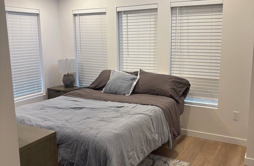 South Park House | Modern 3-bedroom townhome with AC close to Downtown Seattle