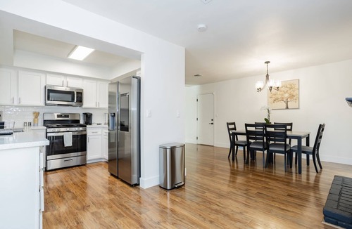 Las Vegas House | Modern 3BR & 2Bath Home away from Home