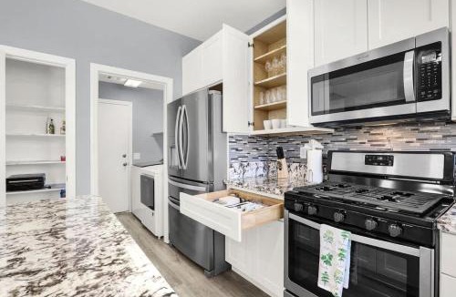 Rhodes Ranch House | Modern 4BR Home with Gym & BBQ near Strip