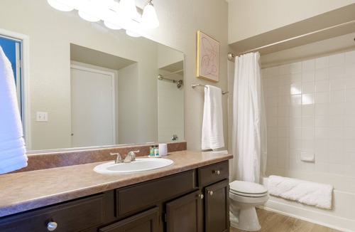 Rhodes Ranch Apartment | Modern Apartment in Prime Location (ID6172X20)