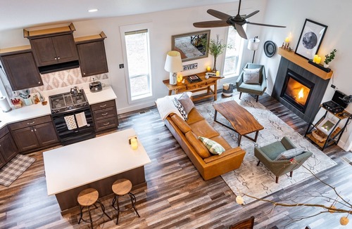 Washougal House | Modern Cabin | Hot Tub + Trails + River Access