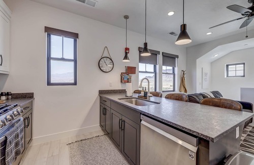 Washington Cottage | Modern | Clean | Getaway for Two! Mini Ranch Casita