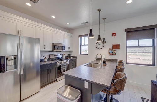 Washington Cottage | Modern | Clean | Getaway for Two! Mini Ranch Casita