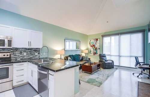 Downtown San Diego Condo | Modern & Cozy 1-bedroom condo with AC in serene San Diego