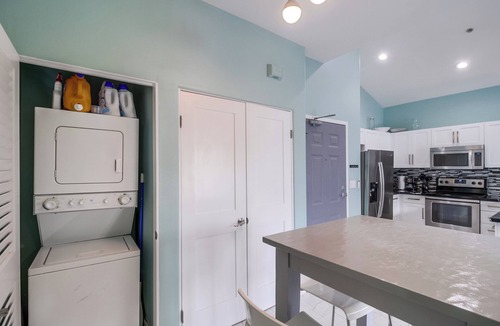 Downtown San Diego Condo | Modern & Cozy 1-bedroom condo with AC in serene San Diego