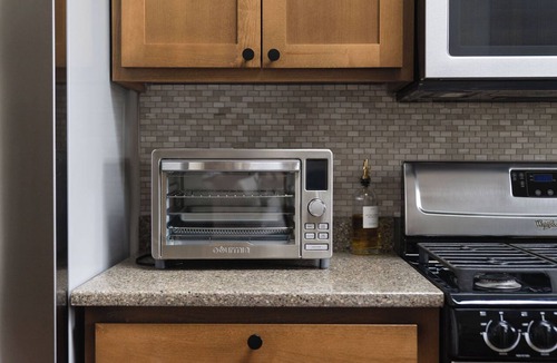 Metzger House | Modern & Cozy Home - EV Charger - Easy Access to PDX Metro