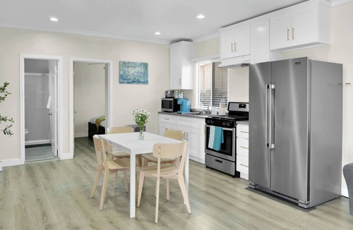 Logan Heights House | Modern Cozy Stylish Home AC W/D Parking - 3 minutes to Balboa Park