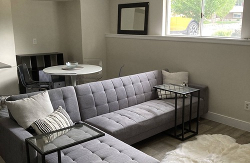 Sandy House | Modern daylight basement apartment close to mountains