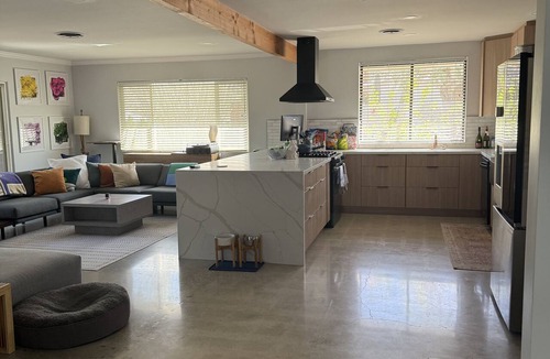 Cathedral City Cove House | Modern Desert Retreat. Pool & Spa . 3 King Suites. Quiet Upper Cove Location