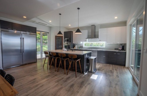 Auburn House | Modern Family Friendly Home w/River Views!