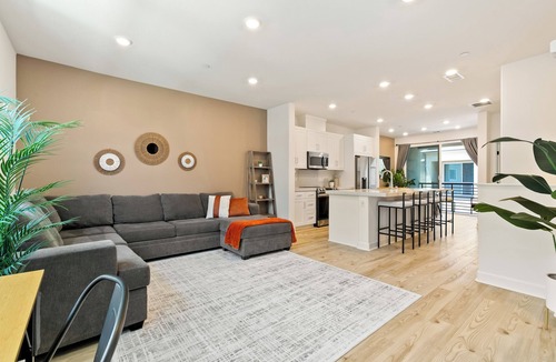 Chula Vista House | Modern Family Townhome: 4BR/44BA Pool & EV Charger