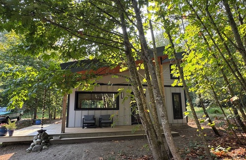 Point Roberts Cottage | Modern Farm Cottage on Private Acreage in Charming Point Roberts, WA