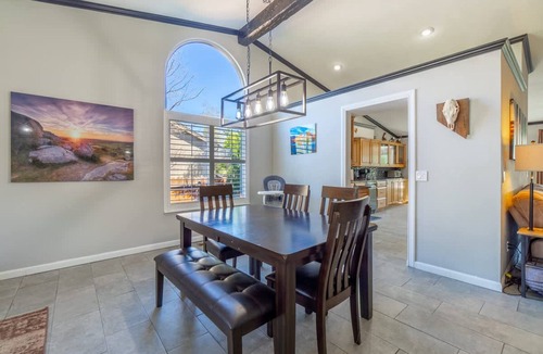 Reno House | Modern Getaway for 11- Hot Tub Games Gym