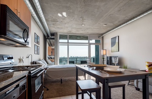 East Village Apartment | Modern High-rise Studio near Gaslamp in San Diego